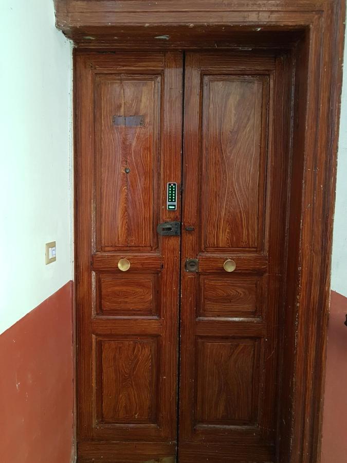 Napul'E Acomodação com café da manhã Nápoles Exterior foto