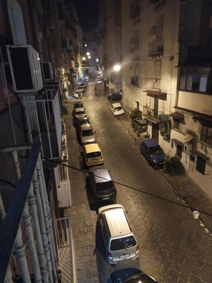 Napul'E Acomodação com café da manhã Nápoles Exterior foto
